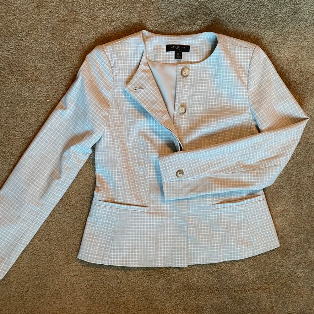 Petite Crewneck Jacket In Graph Check In Grey - Picture 2 of 6